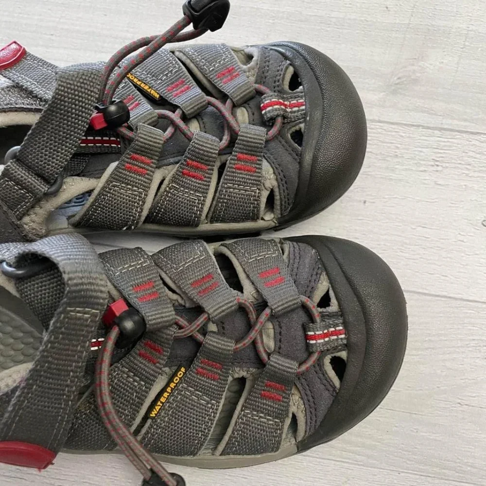 Kids Keen‎ Sandals Size 1